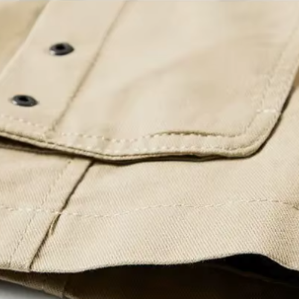 Elegant jacket with multiple pockets