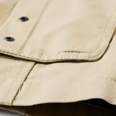 Elegant jacket with multiple pockets