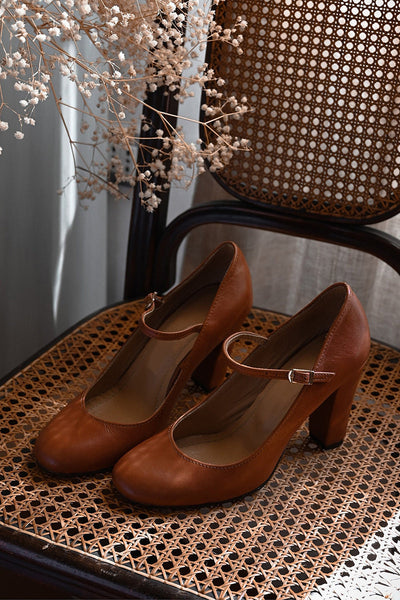 Bravina | Everyday Sandals with a Small Heel