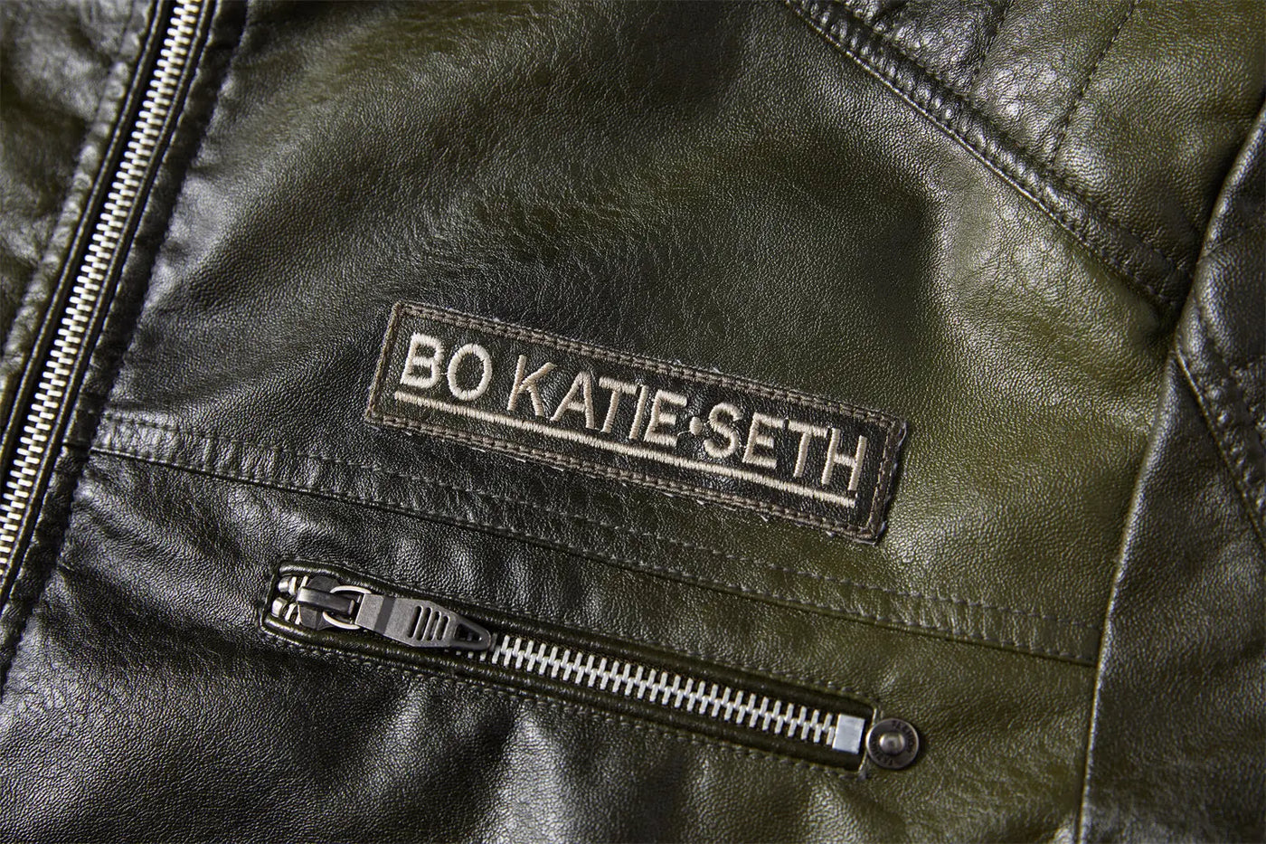 Tobias™ Rust – Brown motorcycle jacket with patch details