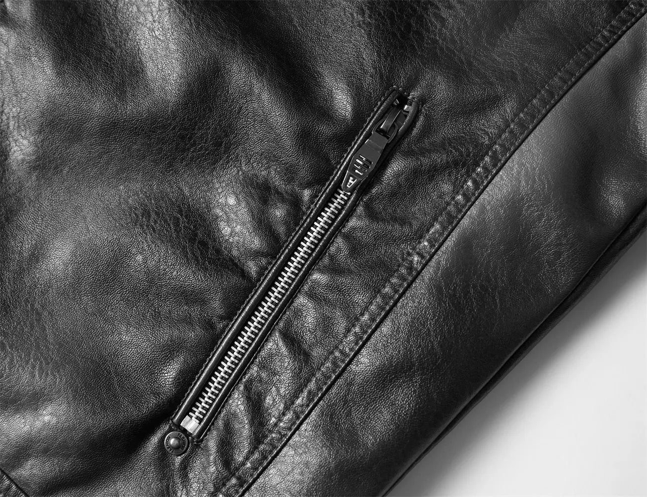 Tobias™ Rust – Brown motorcycle jacket with patch details