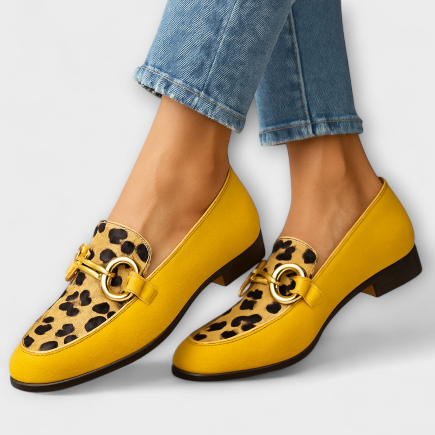 Sonia™ | Moccasins with Detail